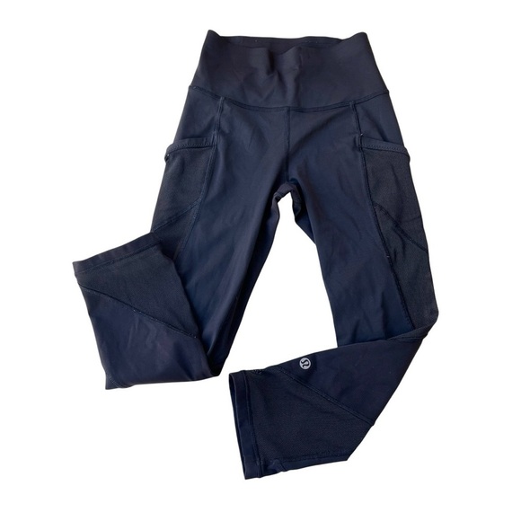 lululemon athletica Pants - Lululemon leggings with mesh side pockets Women Size 2